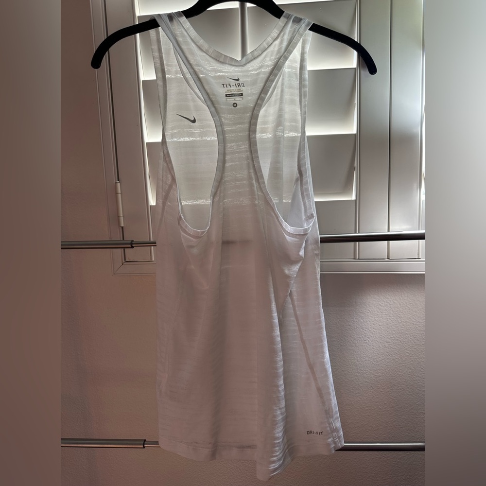 White Nike tank Dri Fit Collection - Picture 3 of 9
